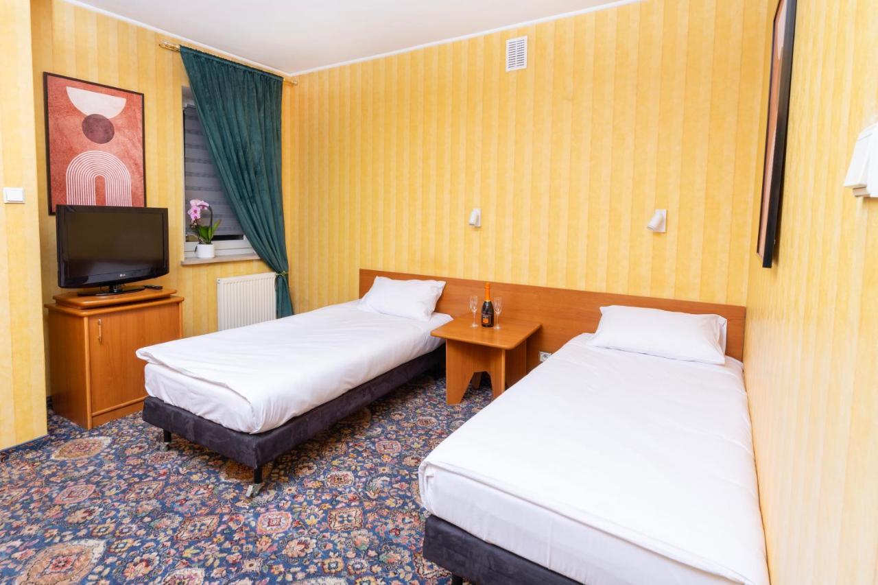 Hotel Victory Home Βαρσοβία Εξωτερικό φωτογραφία